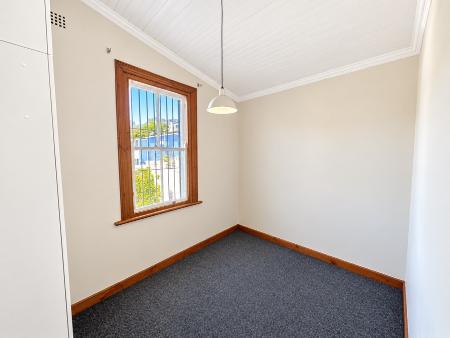 2 Bedroom Property for Sale in Green Point Western Cape